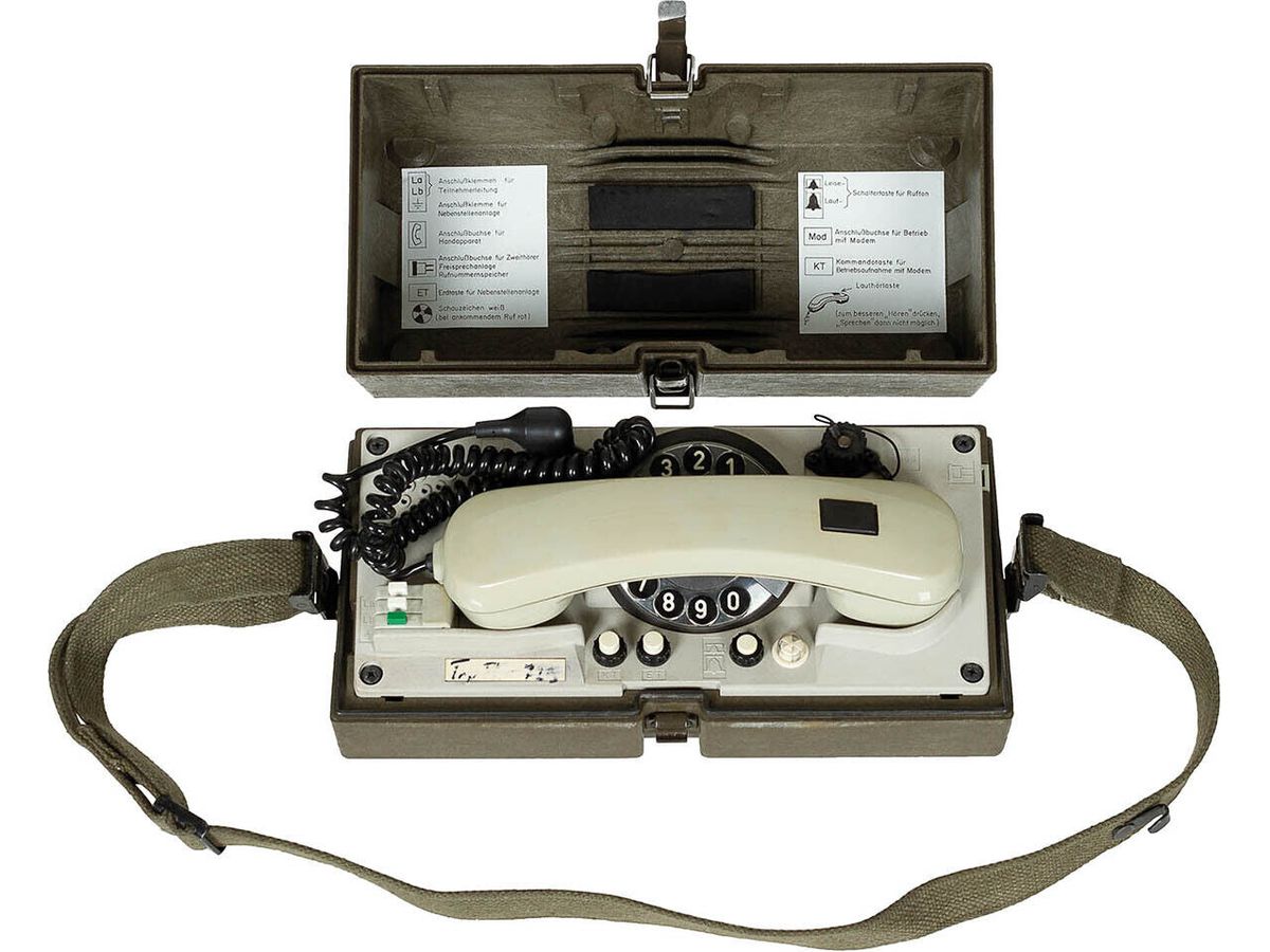 German Bundeswehr Army Vintage BW Field Phone Krone WF In Case Used