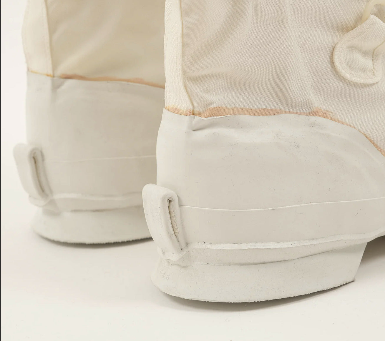 Original Canadian Army Boots Mukluk with Inner Shoes White – Like New