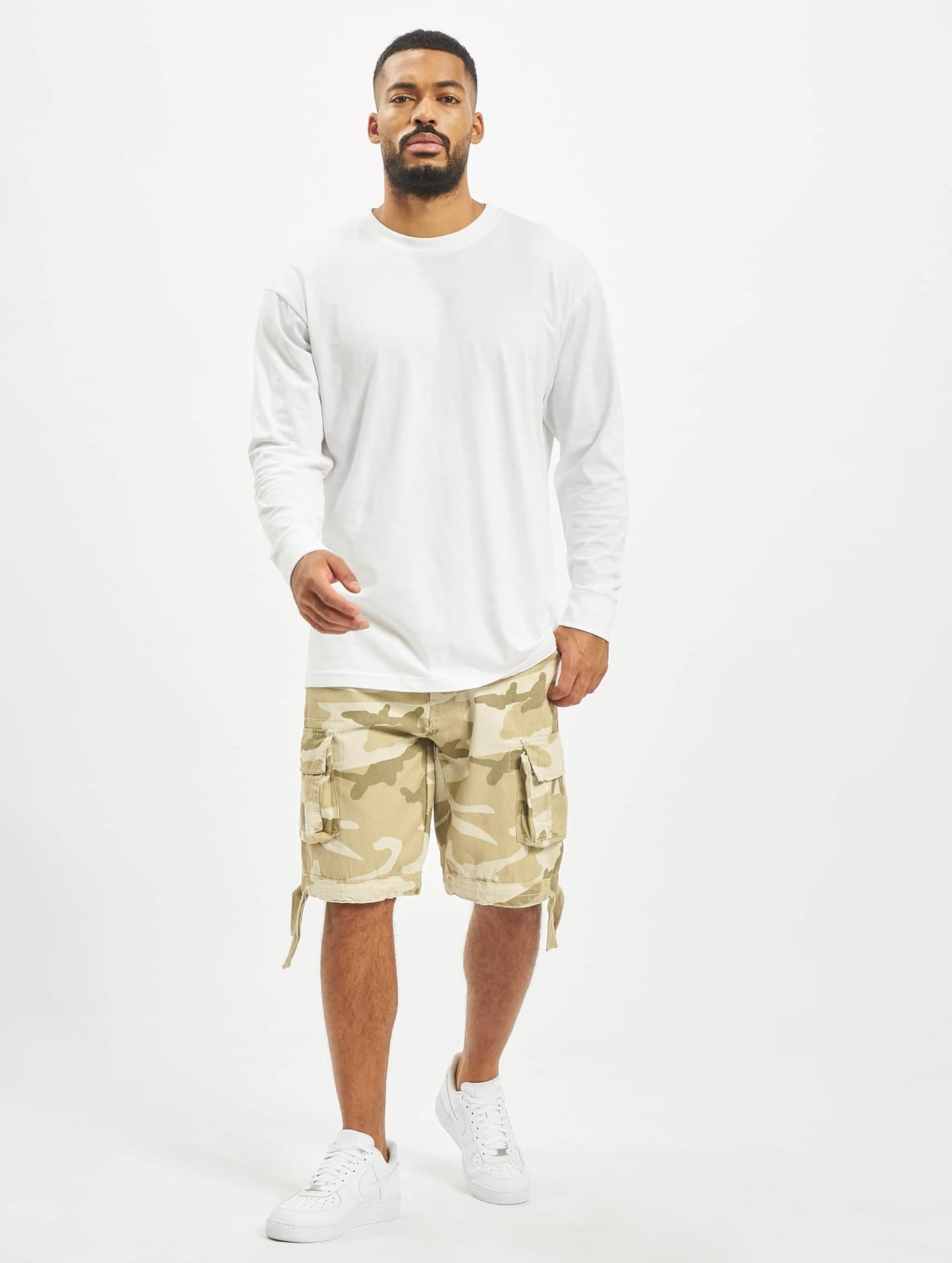 Brandit Men’s Urban Legend Shorts Sandstorm – Vintage Military Cargo Shorts 7XL