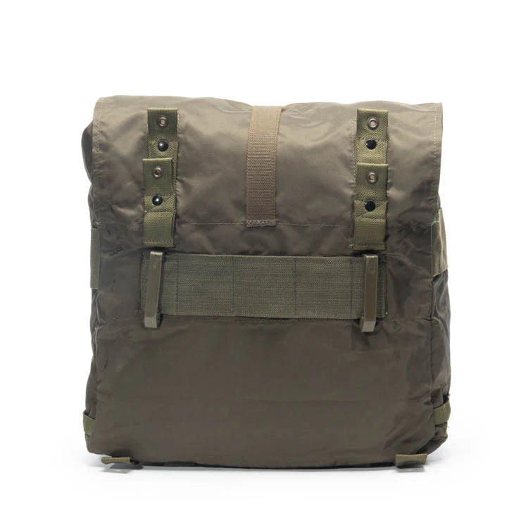Original Austrian Army Pilot Bag with Strap Olive – Like New