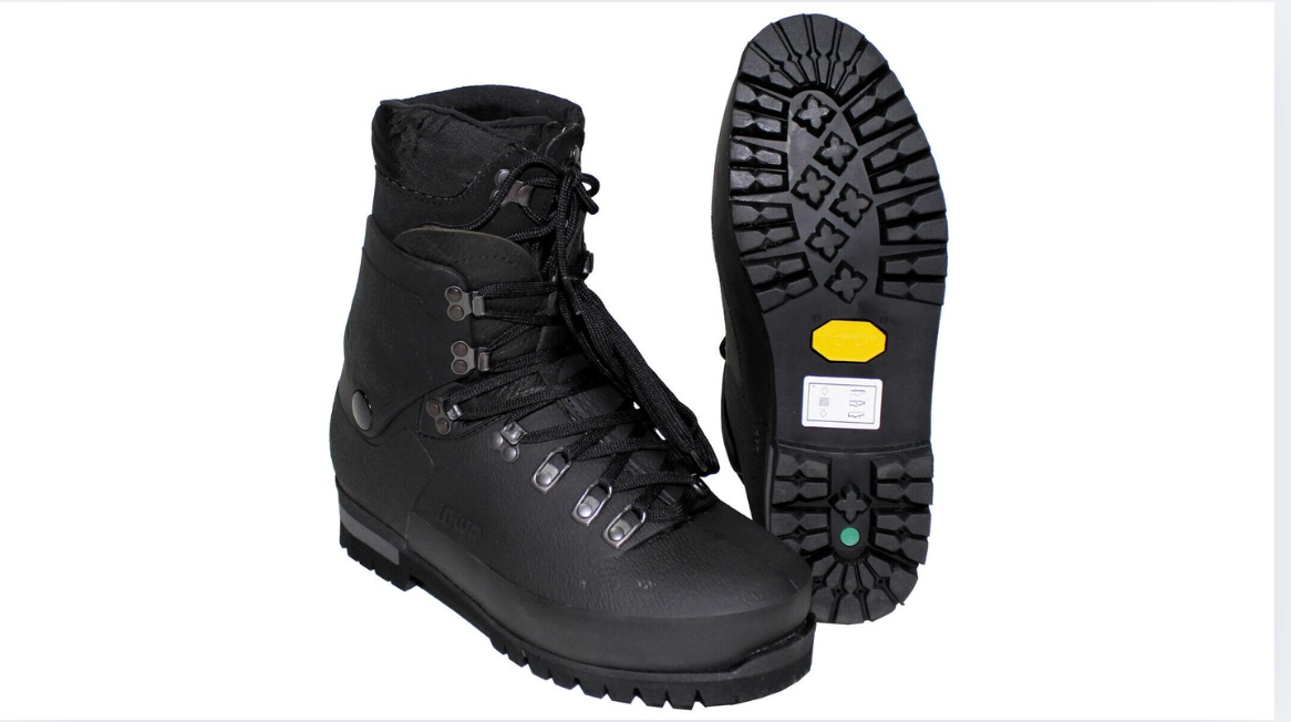 Military Surplus Ski Boots Lowa Civetta Extrem Black – Like New