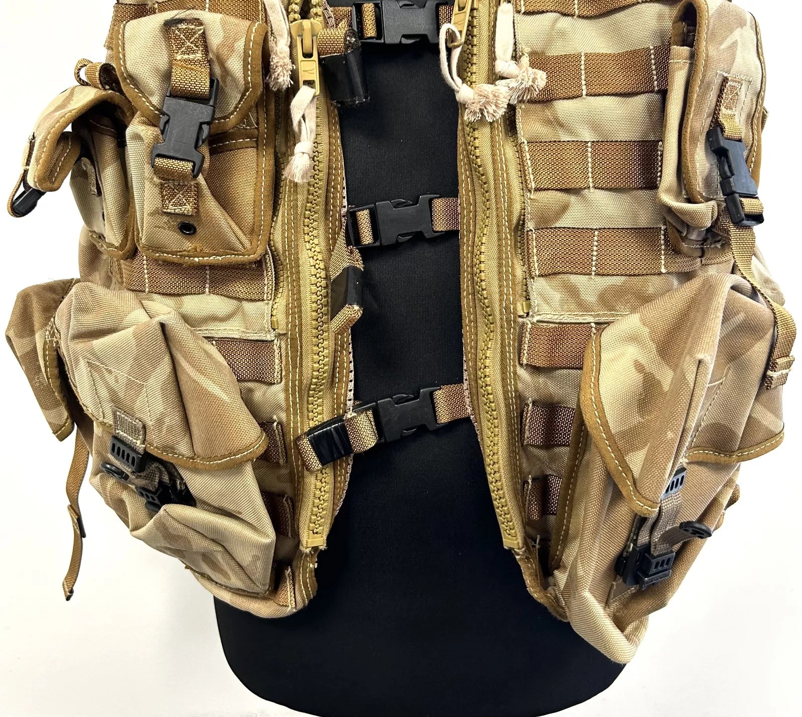 Original British Army Vest Tactical Desert Camo DPM – Used