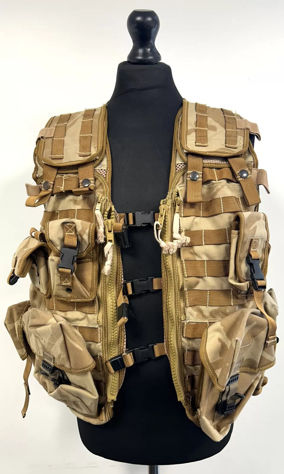 Original British Army Vest Tactical Desert Camo DPM – Used