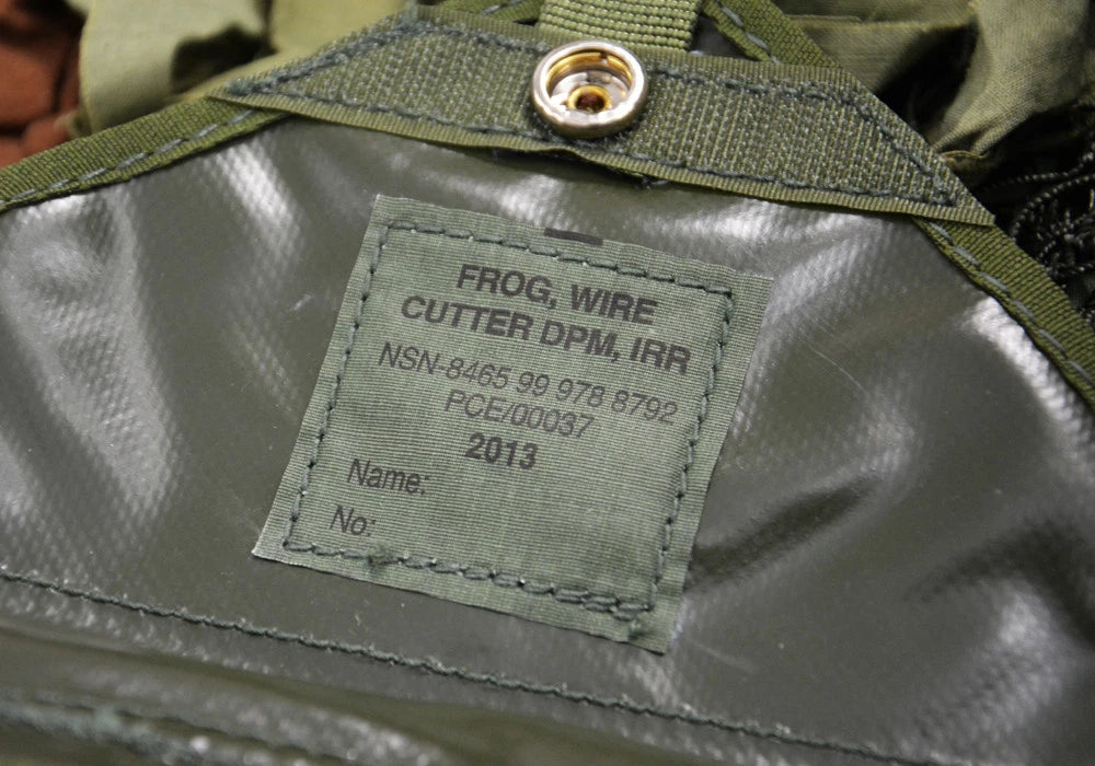 Original British Army Pouch for Wire Cutter Camo DPM – Used